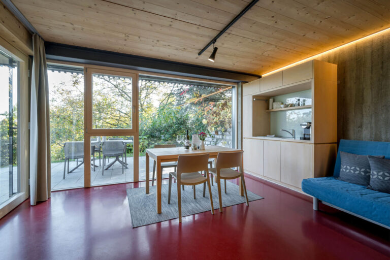Mispel Lodge 180° – Interior and view