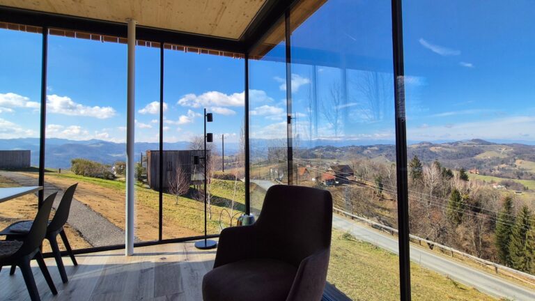 Seating beside the panoramic windows in Rosen Lodge
