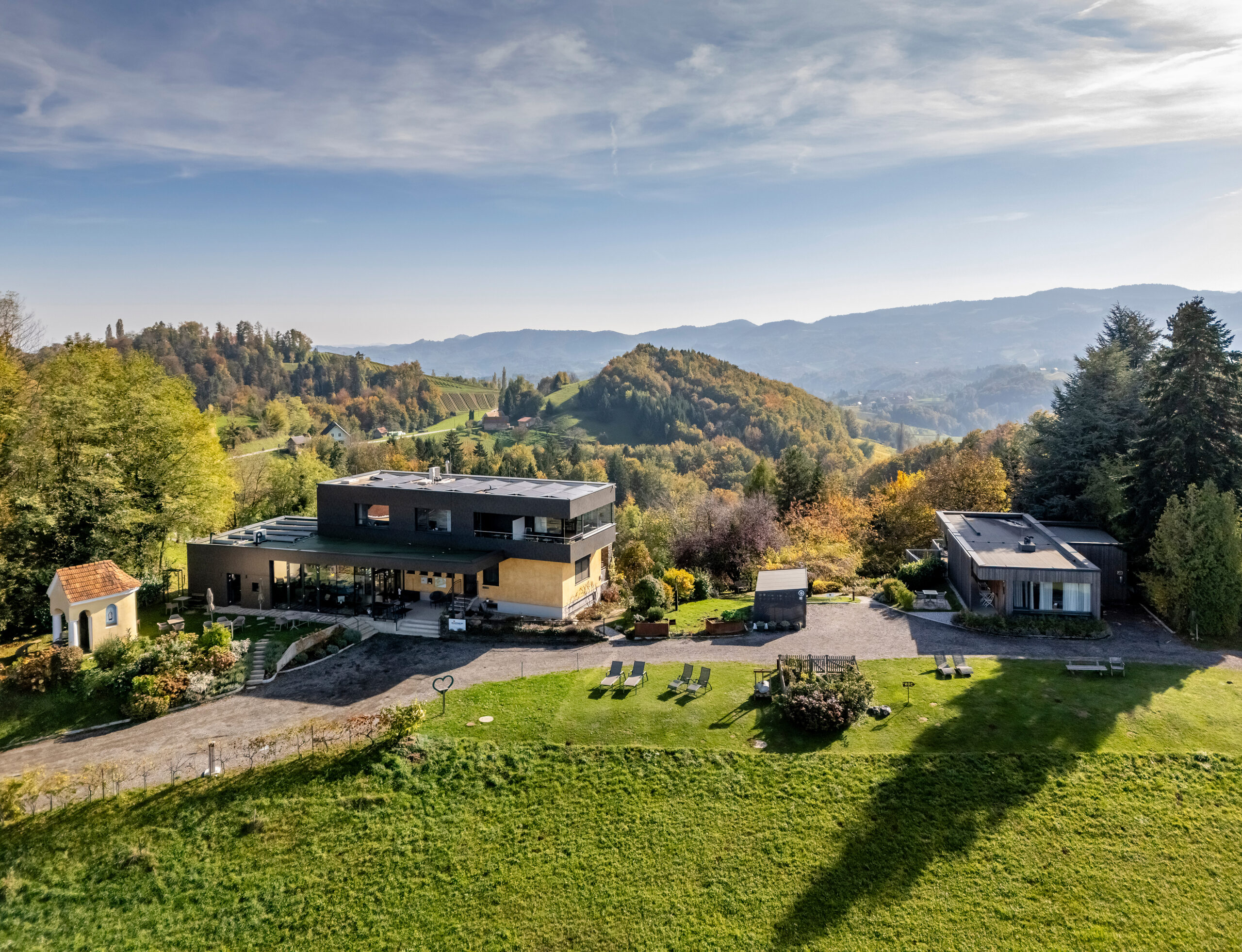 Übersicht übder die Haupthäuser am Wurzenberg in der Südsteiermark.